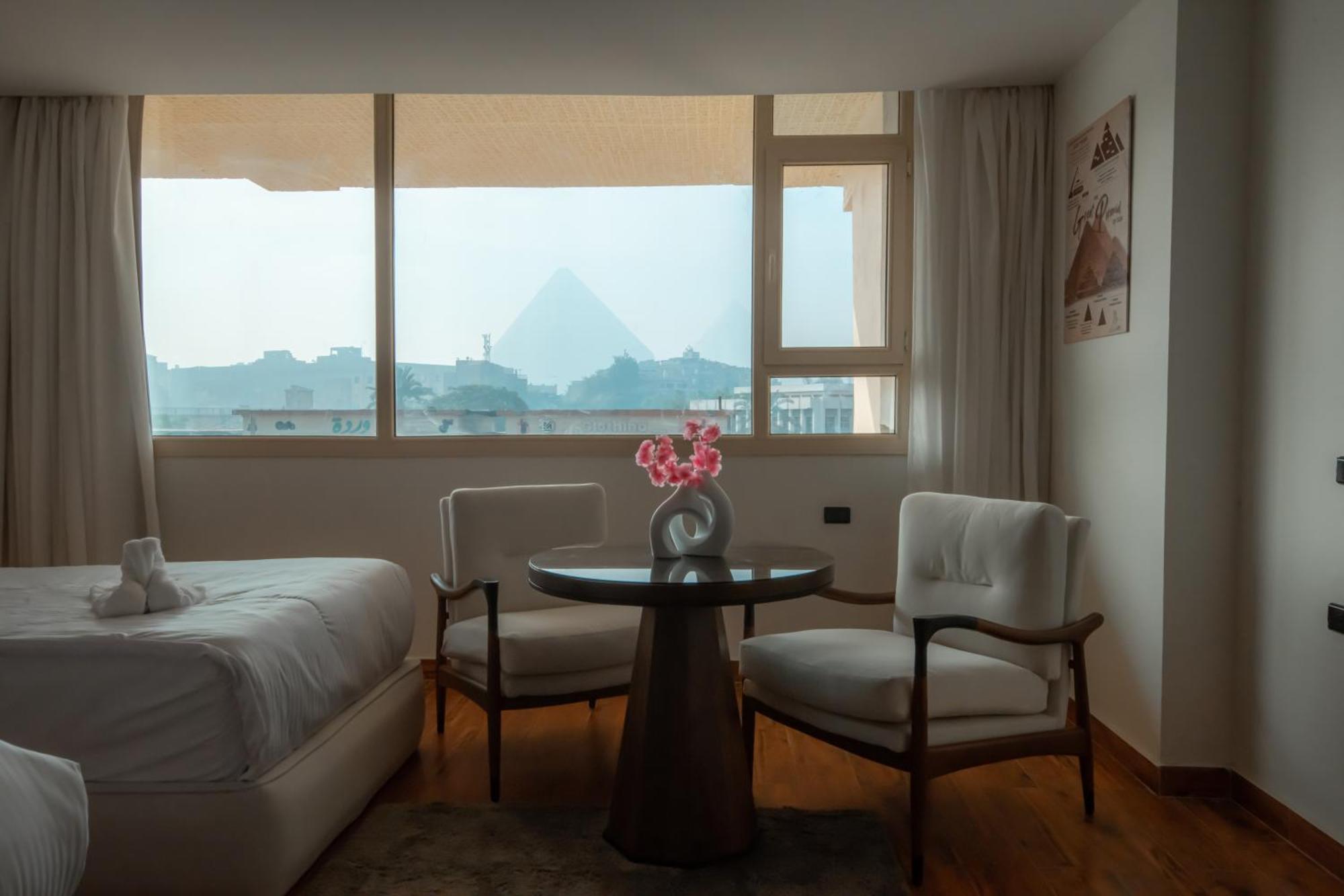 Superior Pyramids Inn Al Kawm al Akhdar Exteriér fotografie